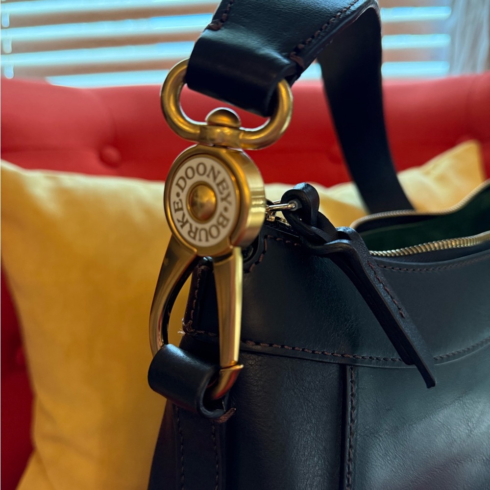 Dooney and Bourke Black Leather Shoulder Bag - Picture 4 of 5